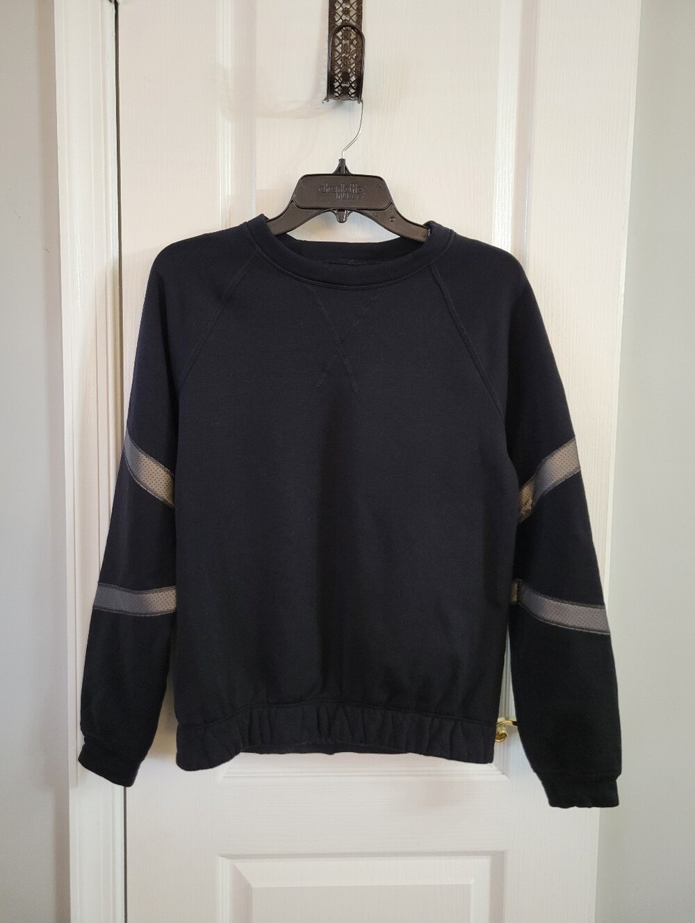 Lululemon Home Stretch Crewneck Sweatshirt Black Silver Reflective Fleece Size 4